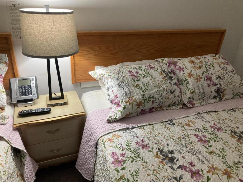 Motel 99 แกรนด์ฟอร์คส์ ภายนอก รูปภาพ